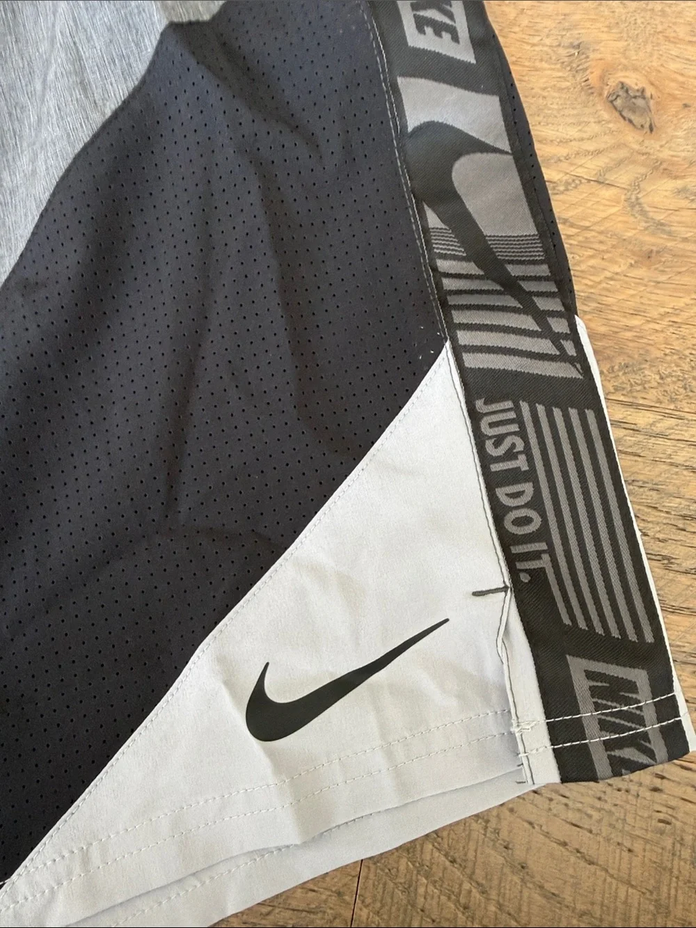 Nike Men’s Repel Swim Trunks